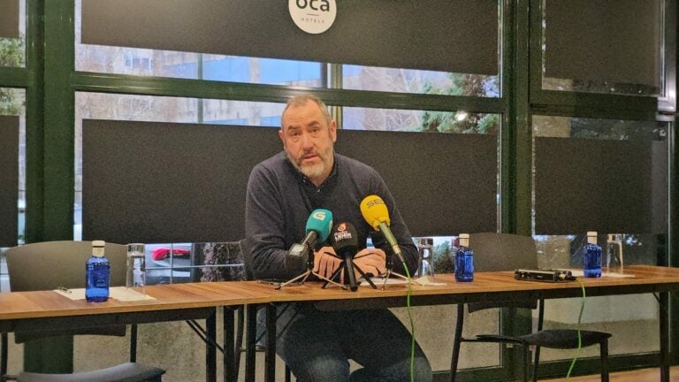 Galán: “Estamos al 110% buscando entrenador, con dos o tres nombres sobre la mesa”