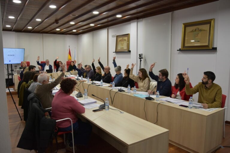 Ames aproba o expediente para o aparcadoiro no Milladoiro e a axuda no fogar