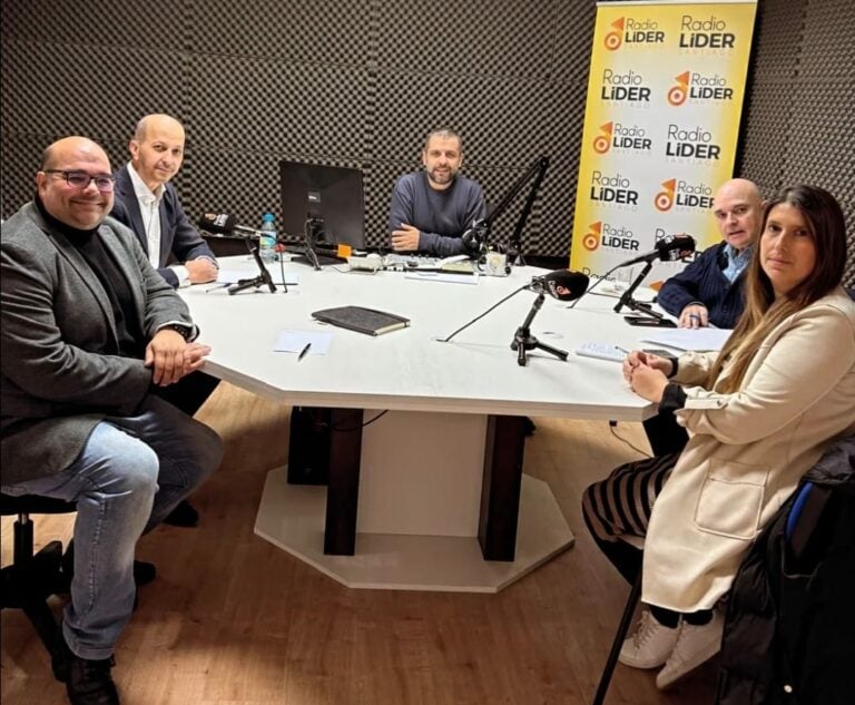 Santiago debate a implantación da taxa turística: vantaxes, riscos e dilemas sociais
