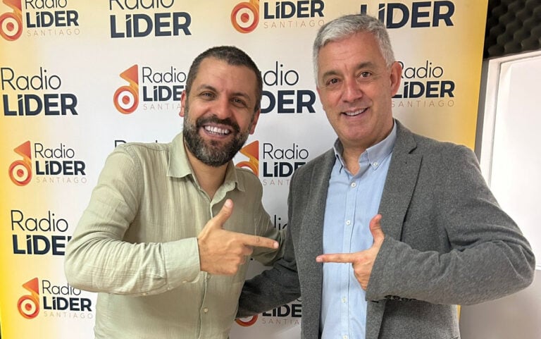 «O galego só se mantén vivo se toda a sociedade e os medios o usan e o promoven»