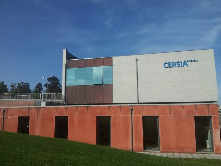 Santiago estrea un programa de asesoramento a persoas migrantes
