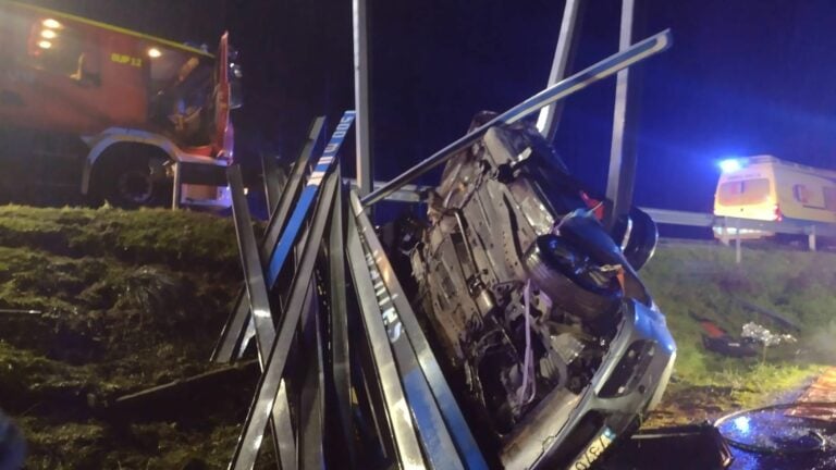 Accidente de gravedad con cinco heridos en la autovía del Salnés