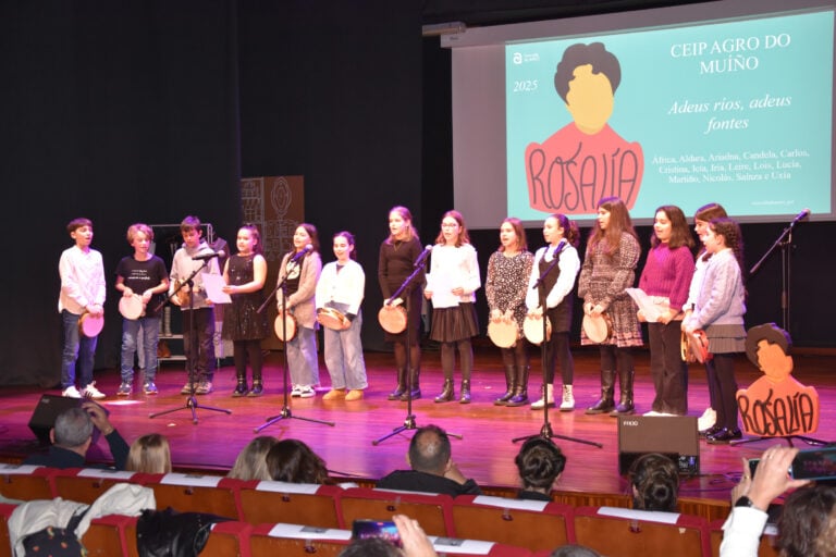 Ames homenaxea a Rosalía de Castro nunha gala protagonizada polo alumnado dos centros educativos