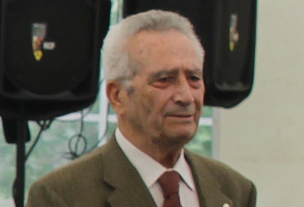 Pesar en Frades polo pasamento de D. José María Botana López, Fillo Predilecto do municipio