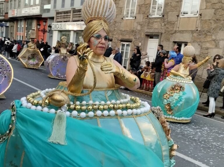 Aromas do Entroido e Cine Avenida, grandes triunfadores do Entroido de Padrón