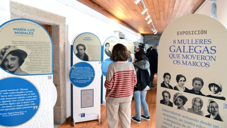 Oito galegas pioneiras protagonizan a nova exposición da Biblioteca Universitaria de Fonseca