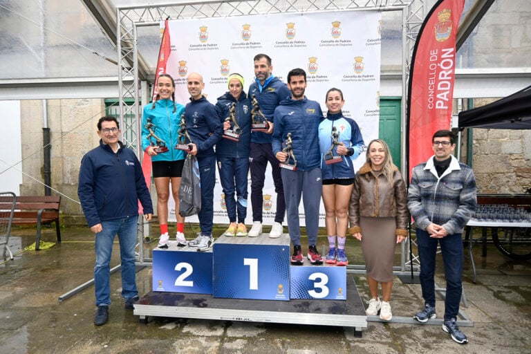 Nicolás Domínguez gañan a XLIV Carreira Popular de Pascua en Padrón