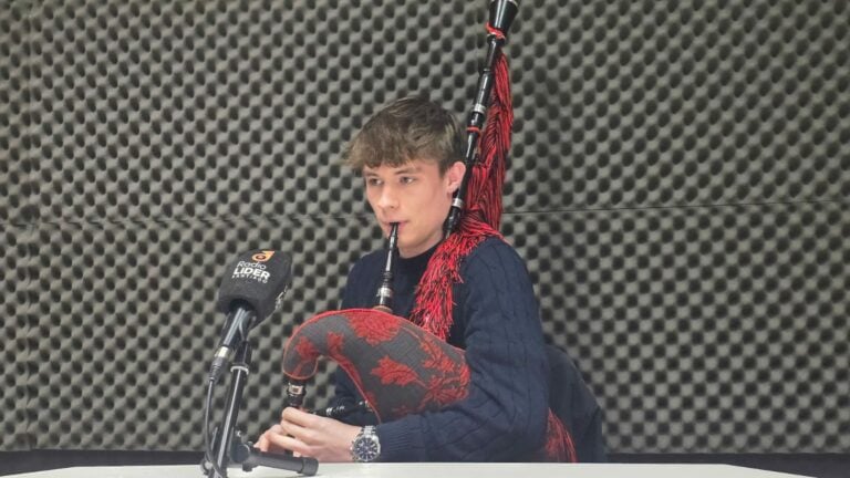 Daniel Morán, o gaiteiro do Bierzo que viraliza a tradición galega en TikTok