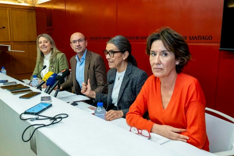 Los cuatro ediles expulsados del PSOE compostelano pasarán al grupo de No Adscritos este viernes