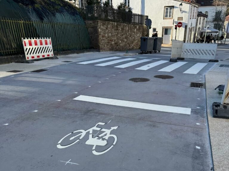 Este luns reabre ao tráfico a rúa do Pombal