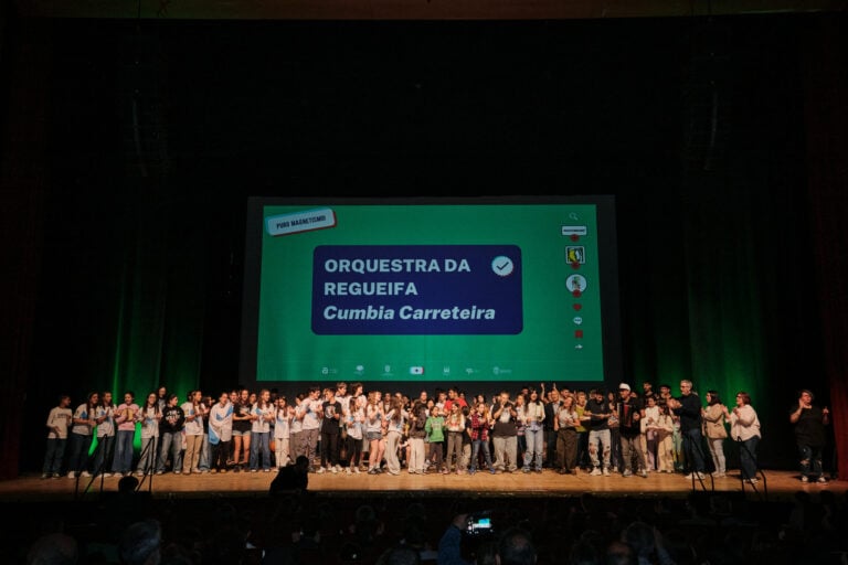 A improvisación oral en verso encheu o Auditorio de Galicia nos premios Enreguéifate 2025