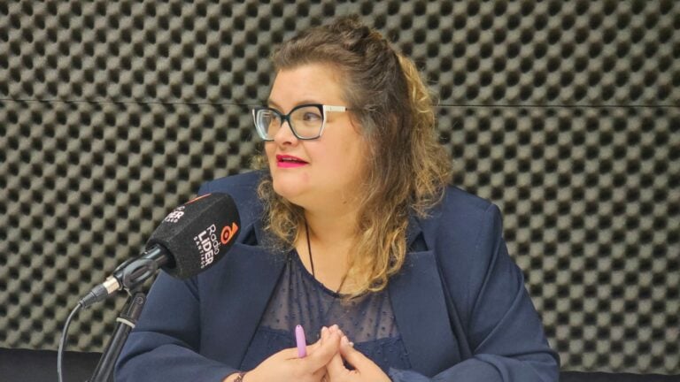 “Los niños no necesitan instituciones, necesitan familias”: La lucha de Acougo por los menores tutelados
