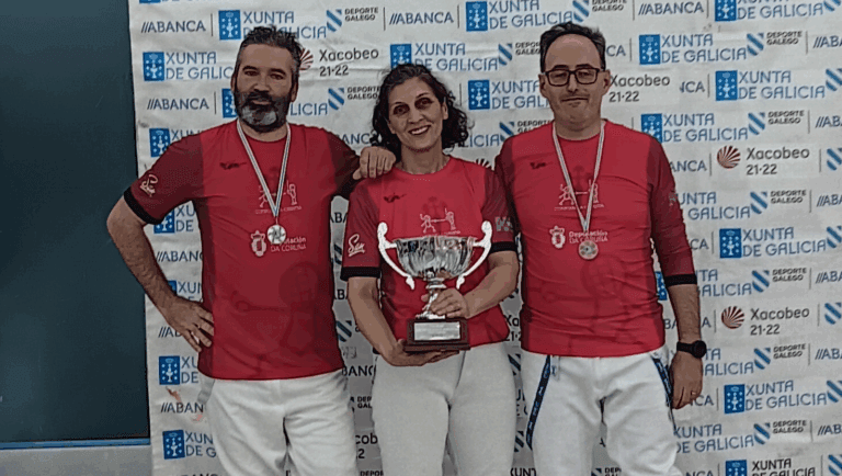 Tres medallas para el Compostela Esgrima en el Campeonato Galego de Veteranos Espada