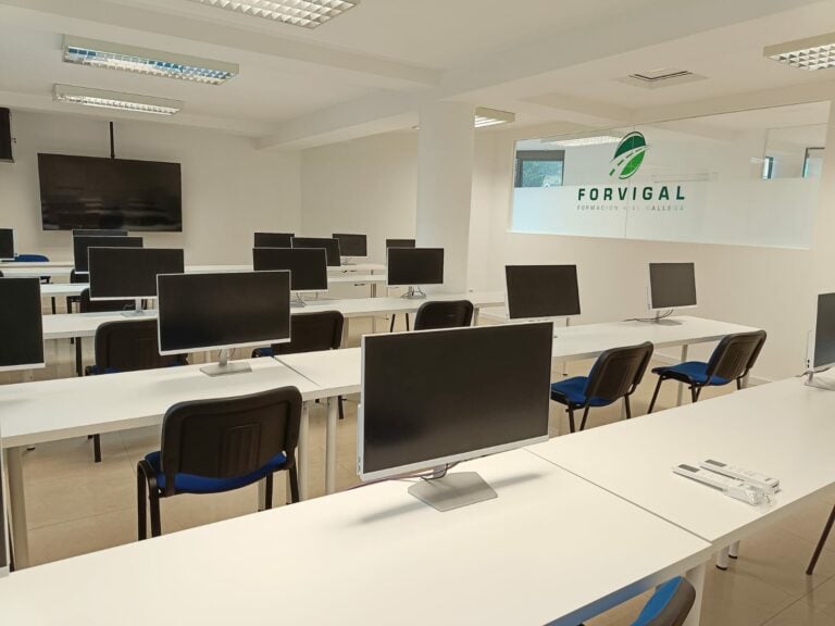 Forvigal ofrece en marzo cursos intensivos para recuperar puntos del carné