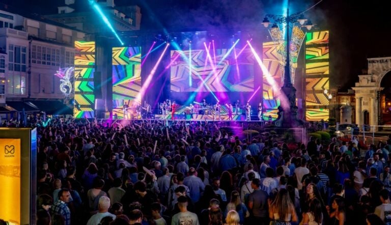 Radio Líder Santiago lanza unha promoción especial para as comisións de festas