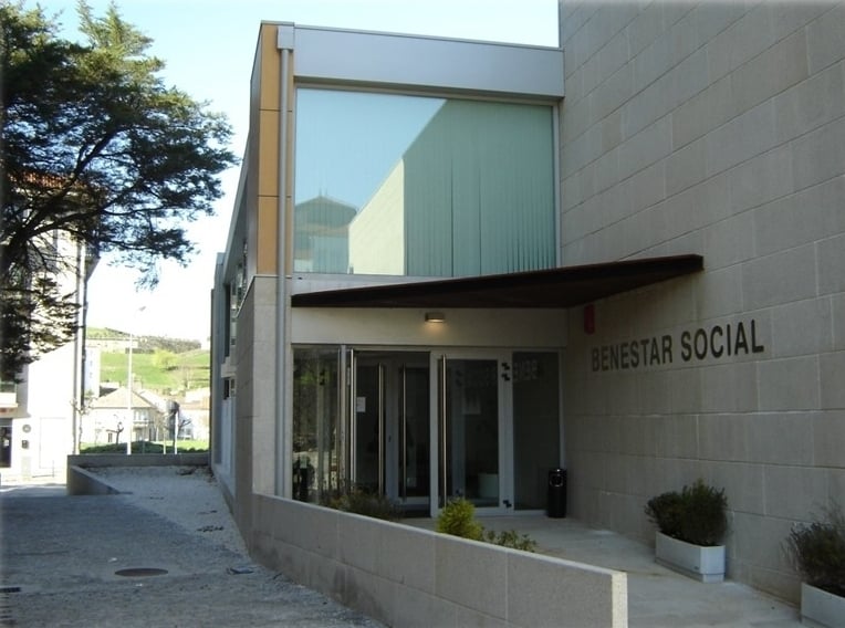 Santiago abre o prazo para solicitar as bolsas de comedor escolar, material e actividades extraescolares