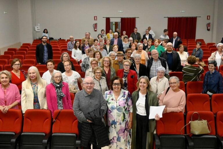 Padrón pecha o curso das Aulas Sénior con 316 participantes