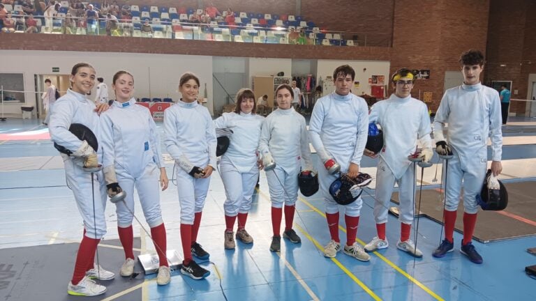 Compostela Esgrima brilla en los Campeonatos Gallegos de Espada con 5 medallas