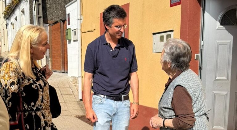 Borja Verea denuncia o «lamentable estado» da cidade e os barrios