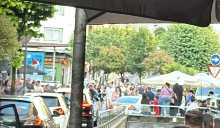 Tensión en la Praza Roxa: se niegan a pagar sus consumiciones, navaja en mano
