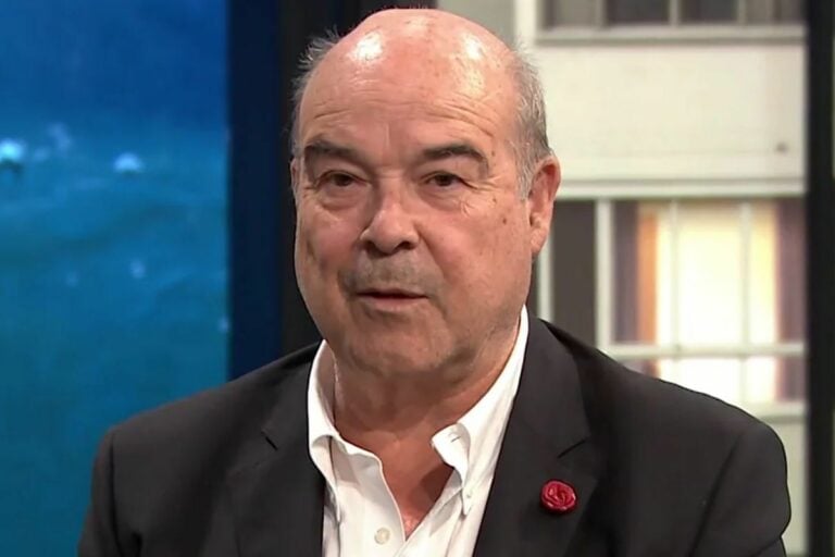 Antonio Resines estará este sábado en “Santiago en Vivo” como padrino de la asociación Art for Dent