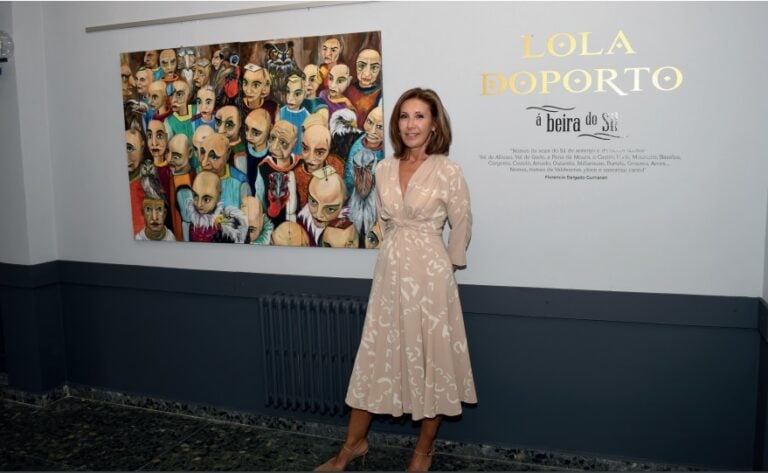 Lola Doporto: «Las cabezas calvas y llenas de color que pinto nacieron como terapia para superar el cáncer»