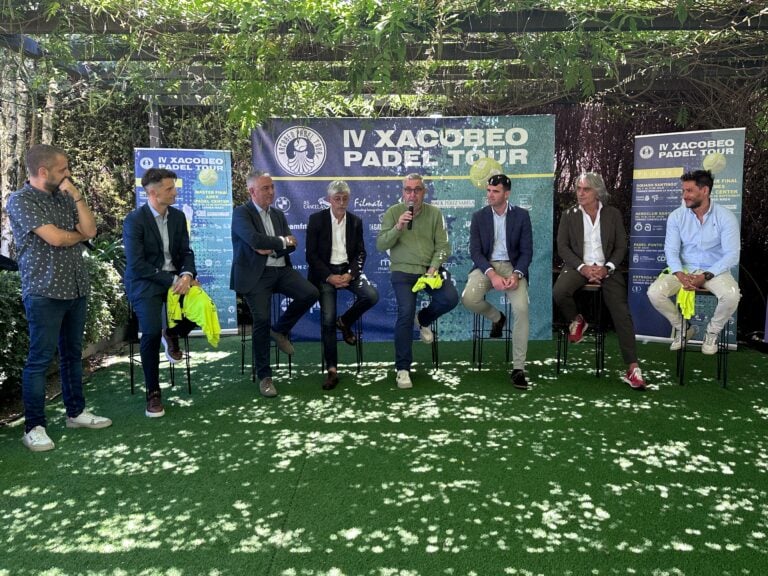 Arrinca o IV Xacobeo Pádel Tour nas instalacións do Squash Club Santiago no Milladoiro