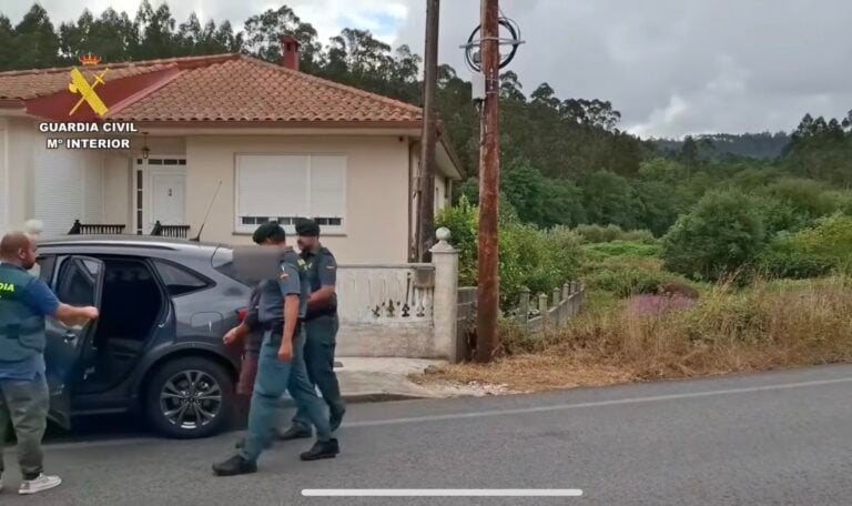 Detenida en Carballo como presunta autora de 11 delitos de incendio forestal