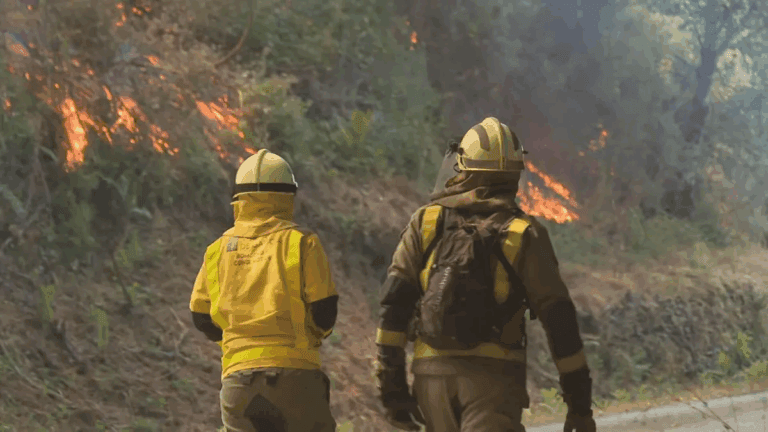 Galicia respira aliviada: estabilizado el segundo mayor incendio de su historia