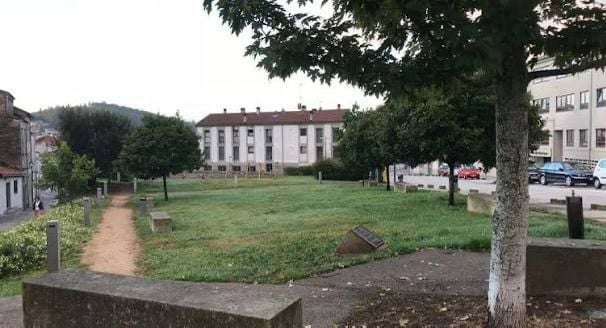 UCIN Santiago denuncia 15 anos de «vergoña e abandono» no aparcamento da Praza Marcial Villamor