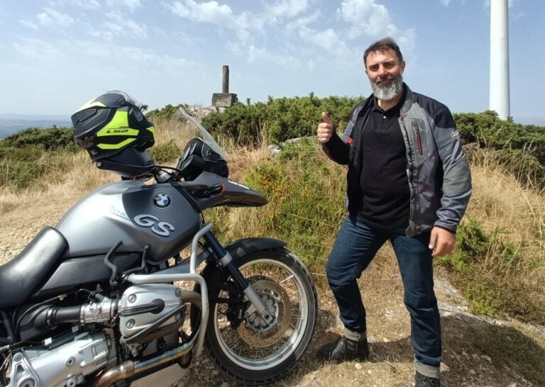 “Decidín abandonar a seguridade dunha multinacional para crear Galicia Nómada”