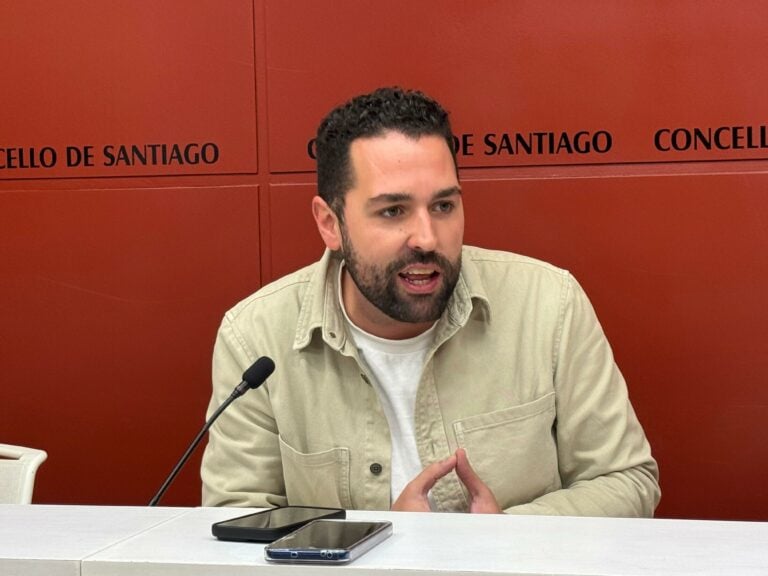 O PP esíxelle a Sanmartín que demostre que medidas tomou tras os vertidos da nova depuradora