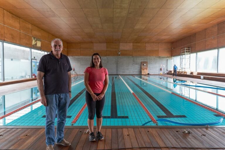A piscina municipal cuberta de Arzúa reabre este luns tras importantes melloras