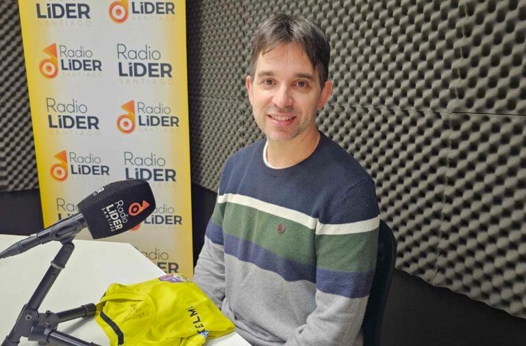 Manuel Reimóndez: «Sobrevivir en el fútbol sala femenino en Santiago ya tiene mucho mérito”