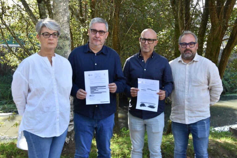 VIDEO | Ames presenta unha denuncia ante a Fiscalía de Medio Ambiente polo vertido no río Sar