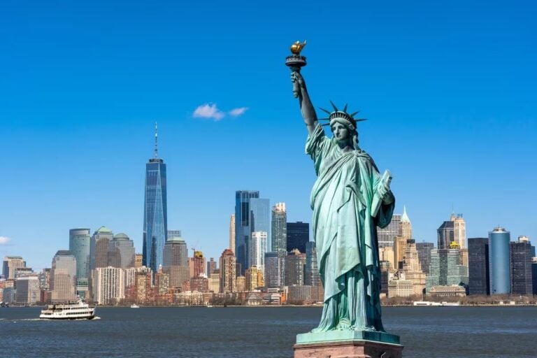 El aeropuerto de Santiago estará conectado con Nueva York