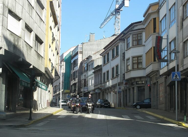 O alcalde de Ordes gasta case 340.000 euros en obras executadas mediante «contratos verbais»