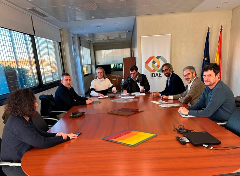 Brión substitúe 3.145 puntos de luz por LED nun plan que aforrará un 62% de enerxía