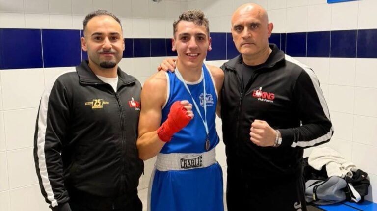 Nico “Petardito” Rodríguez, do Boxing Club Padrón, proclámase campión do Open Futuros Campións