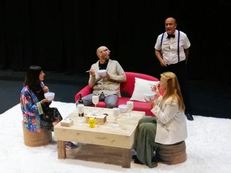 O grupo de teatro Fauna 113 representará “Os veciños do lado” este sábado en Brión