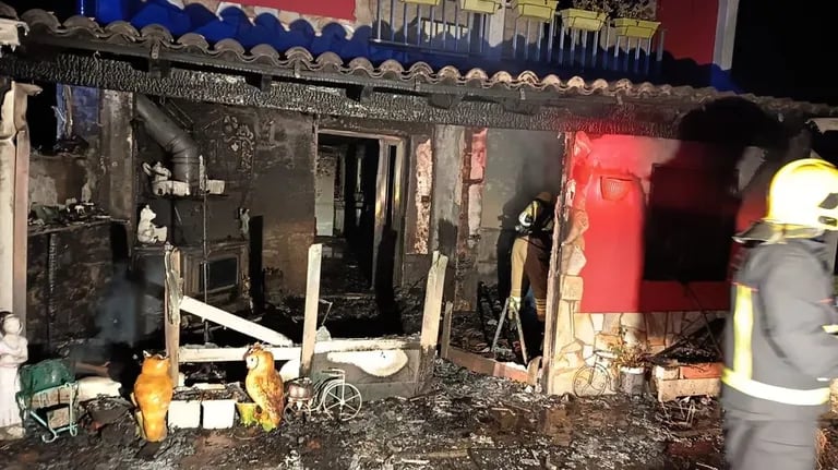 Incendio mortal en Palas de Rei por un posible curtocircuíto nos adornos de Nadal