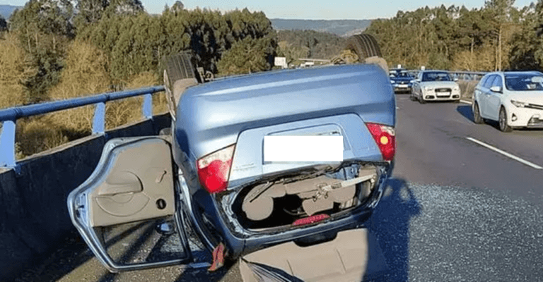 Mañana complicada en Santiago por dos accidentes de tráfico