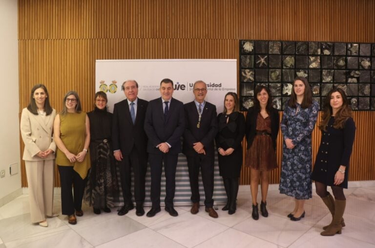 Aberta a inscrición para os Premios RAGC-UIE a investigadores de ata 40 anos en Galicia