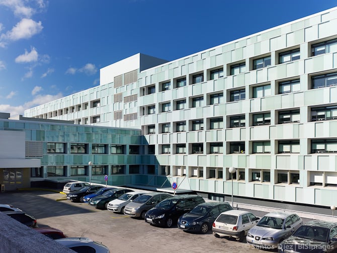 Cinco sanitarios contagiados en un brote de sarna en el Hospital de Conxo