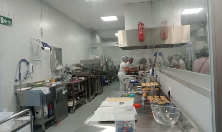 Brión forma novos produtores para lanzar os seus produtos ao mercado