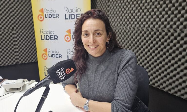 La cantante Inés Carreño lanza “Cansada”, un tema inspirado en el bullying y en su propia experiencia