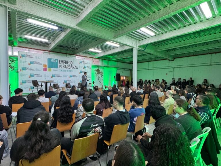 A III Feira de Emprego do Concello de Boiro conecta talento e empresas