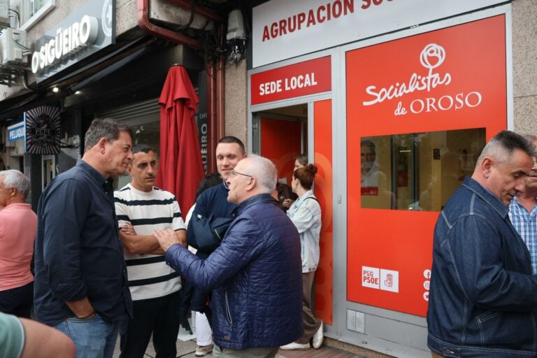 O PSdeG inaugura a súa nova sede en Oroso