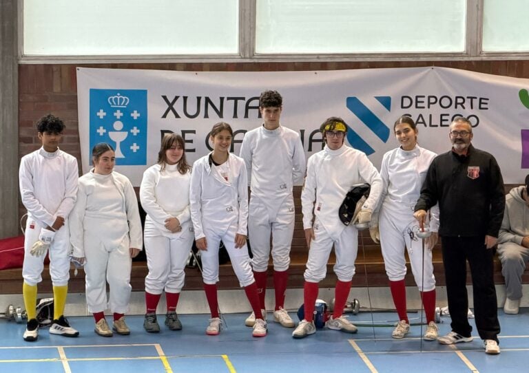 Jornada redonda del Compostela Esgrima: podios en todas las categorías y dominio de Mourelle