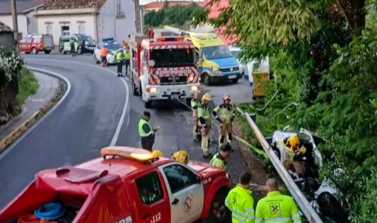 Trágico accidente en Boiro: un fallecido tras caer un coche por un terraplén